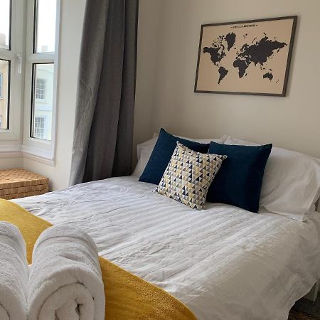 Апартаменты The Hideaway, Calm, Cozy, Dog Friendly Retreat Челтенхам Экстерьер фото